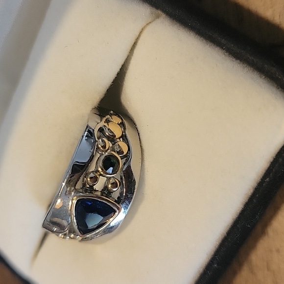 Ring - Picture 2 of 3